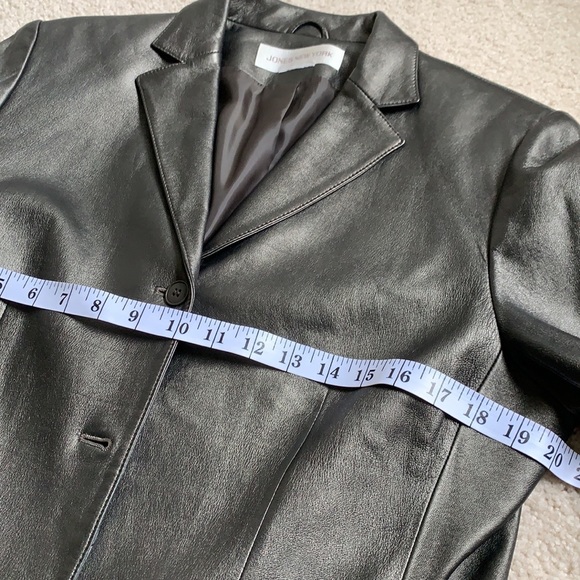 JONES NY leather metallic over black blazer. - Picture 10 of 12